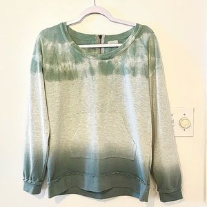 Size S POL pullover with quarter zip in back.